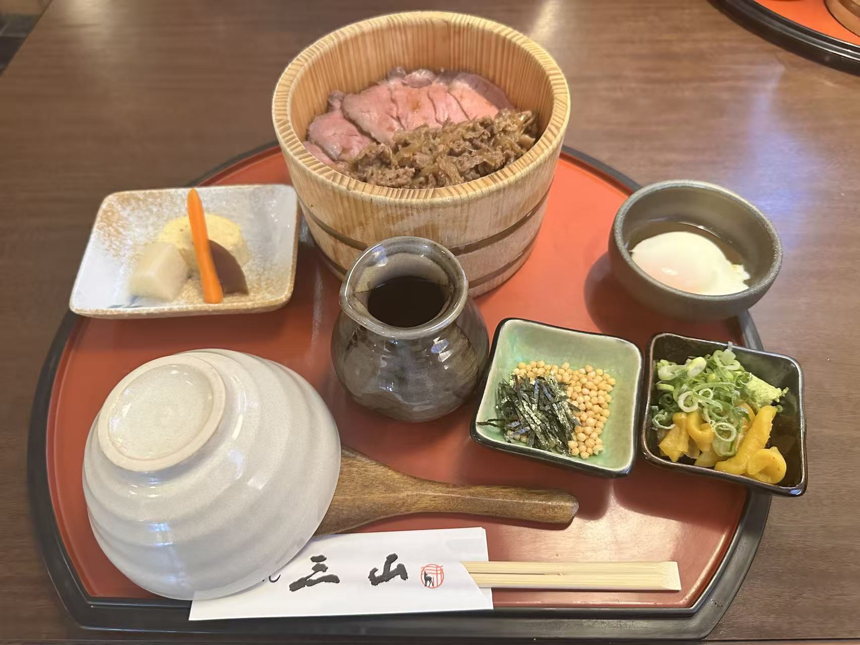 牛肉盖饭